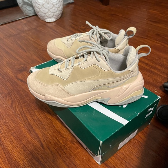 Puma Sneakers - Picture 3 of 6